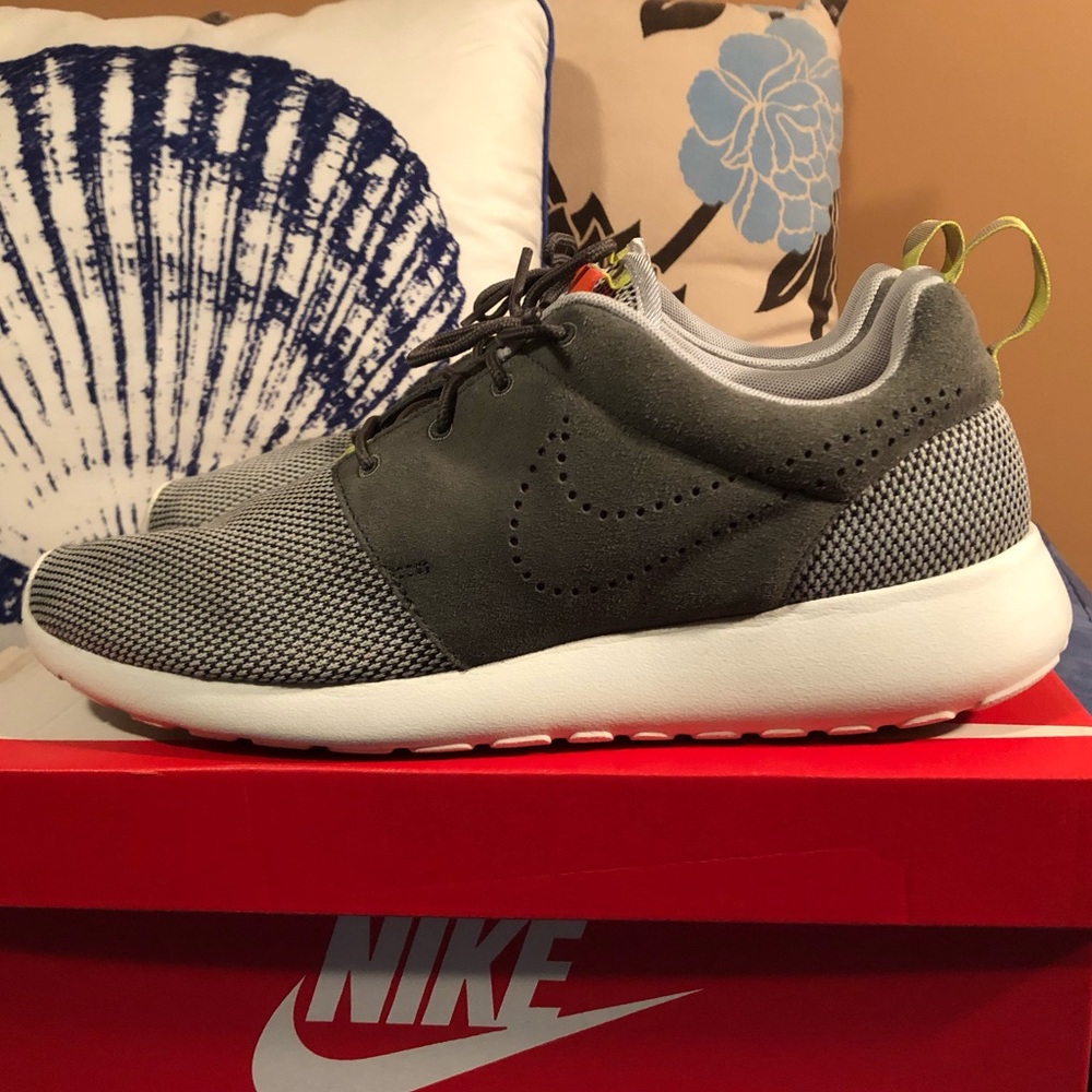 Nike Rosherun, used, size 11